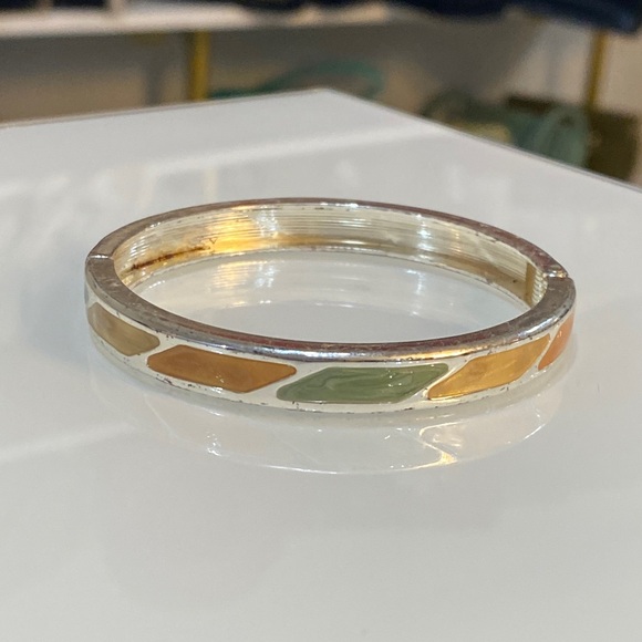 Bracelet - Picture 1 of 3